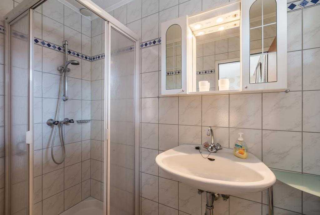 Gaestehaus - Doris - Wenzl Mörbisch am See Exteriör bild