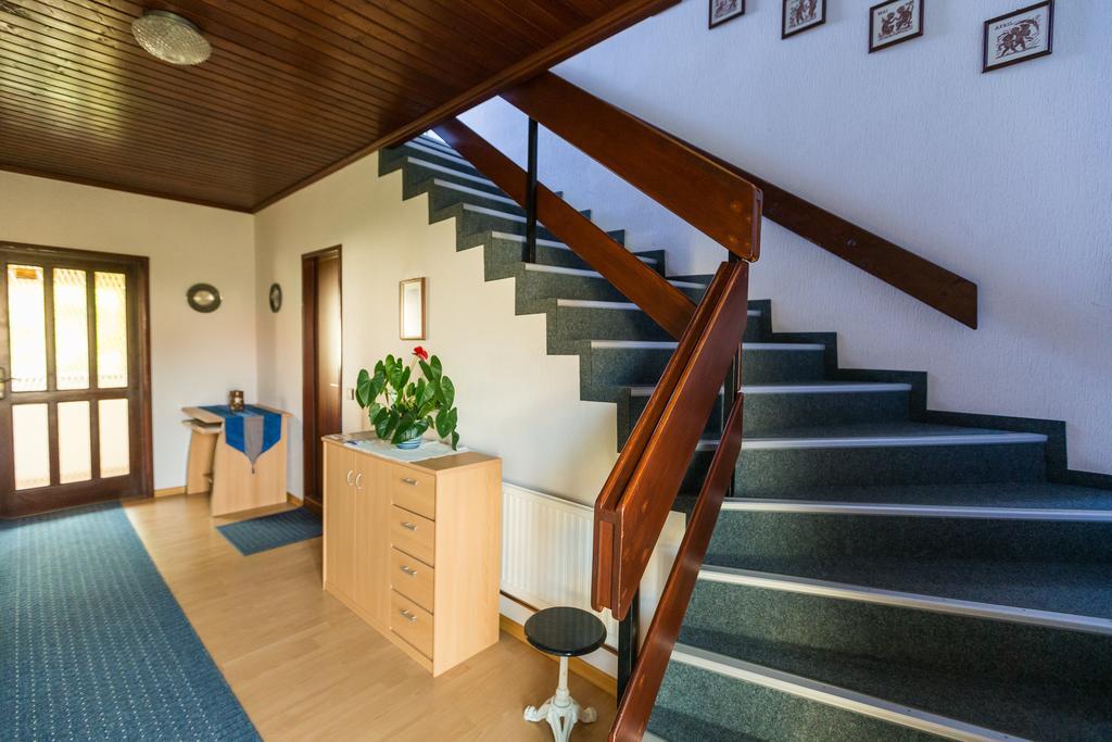 Gaestehaus - Doris - Wenzl Mörbisch am See Exteriör bild