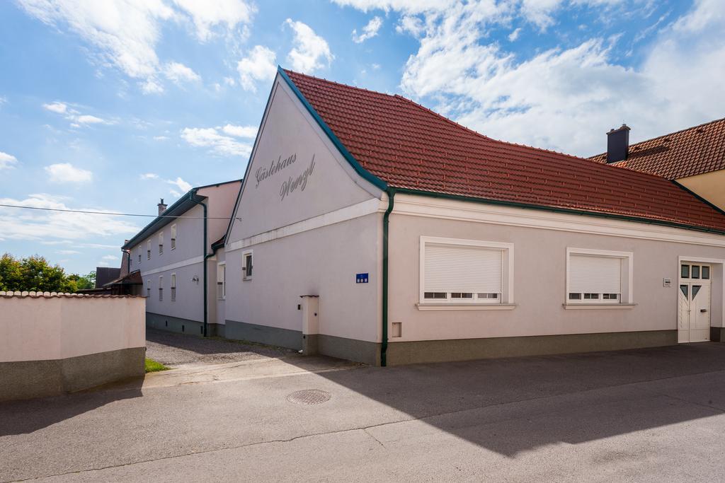 Gaestehaus - Doris - Wenzl Mörbisch am See Exteriör bild