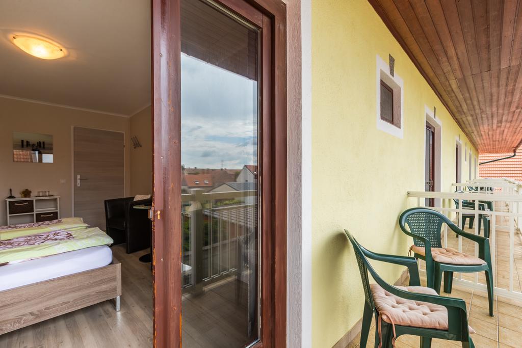 Gaestehaus - Doris - Wenzl Mörbisch am See Exteriör bild