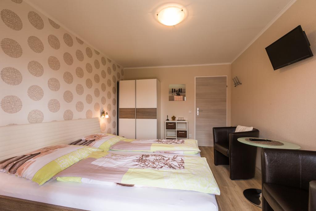 Gaestehaus - Doris - Wenzl Mörbisch am See Exteriör bild