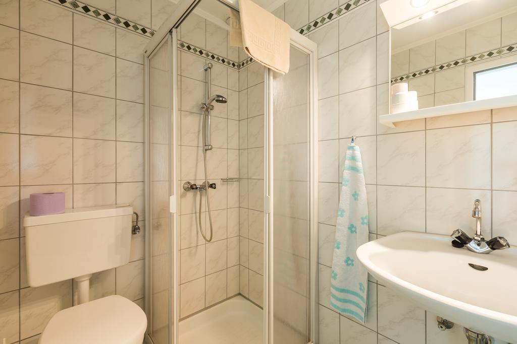 Gaestehaus - Doris - Wenzl Mörbisch am See Exteriör bild
