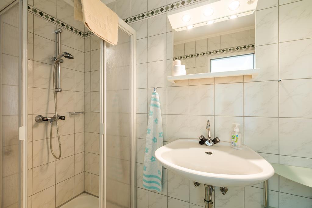 Gaestehaus - Doris - Wenzl Mörbisch am See Exteriör bild